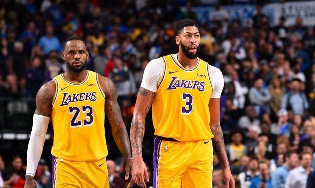 九游官方网-魔术师·约翰逊：湖人需要射手 篮网不需要哈里斯